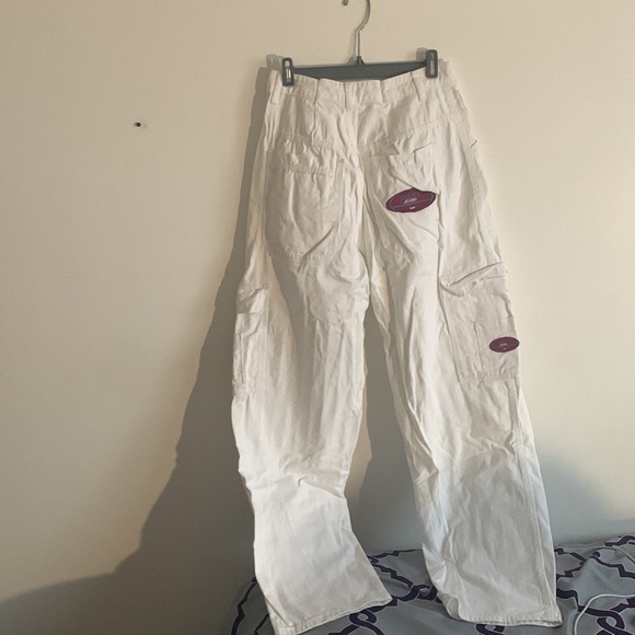 L | SHEIN White Cargos - Picture 2 of 4